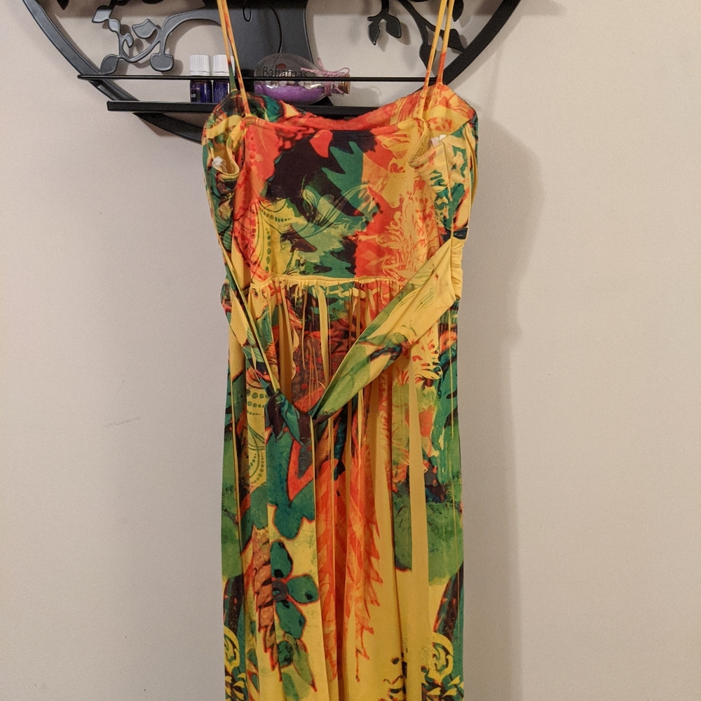Spring/Summer dress - Picture 5 of 7